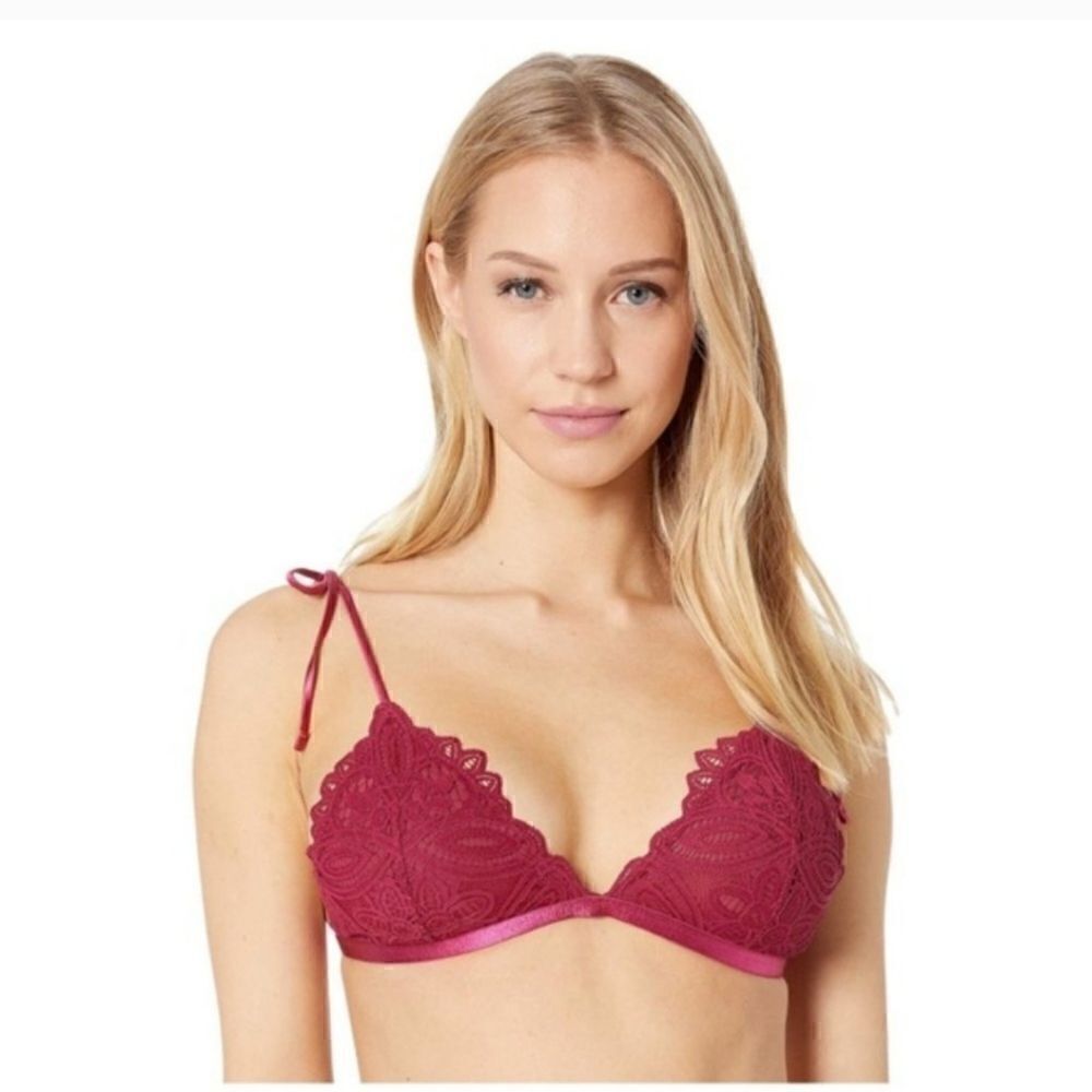 NWT Intimately By Free People Mila Bralette in Berry Medium